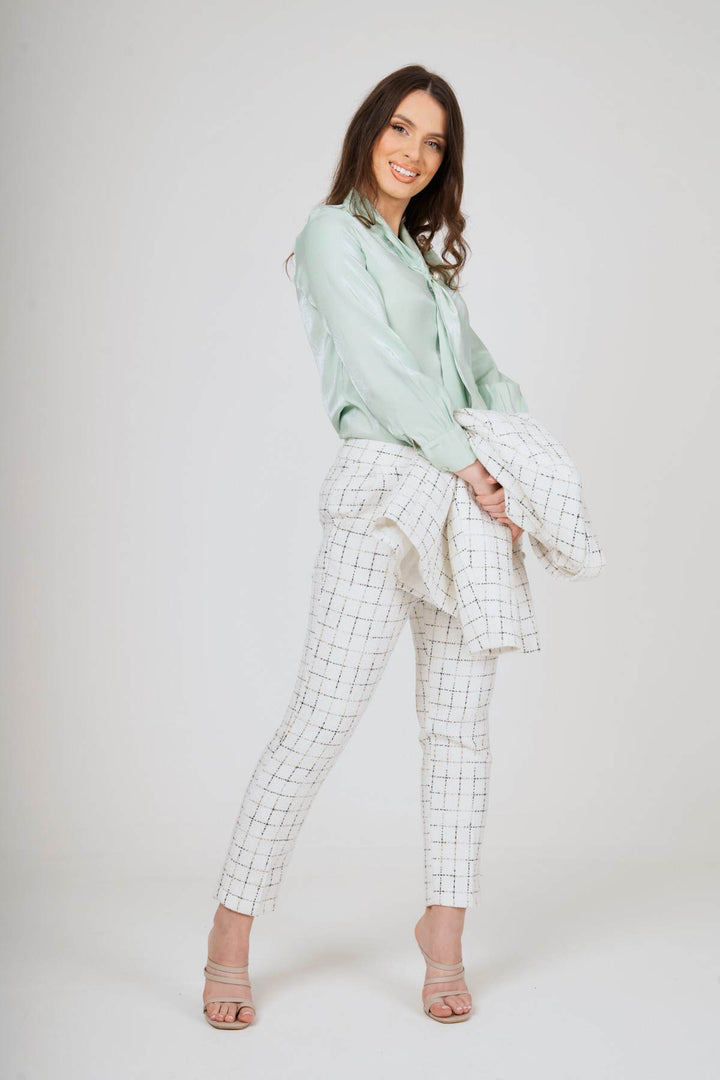 Long Sleeved Bow-Tie V-Neck Shirt