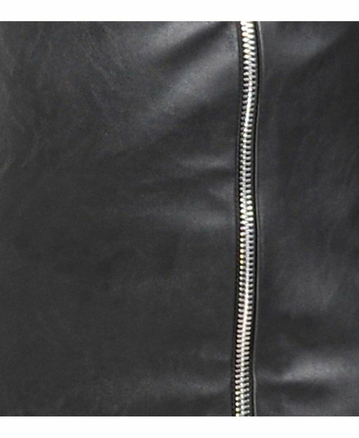 Close-up shot of the zip detailing.